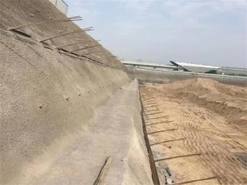 丁青河道边坡加固